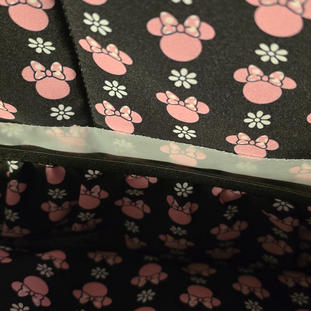 **NEW** Loungefly Minnie Mouse Pink and Black Kids Backpack - Picture 6 of 6